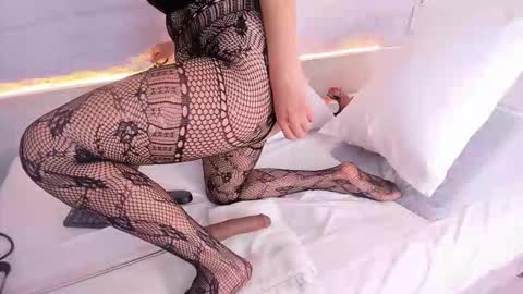 Snapshot of marianarey1_ chatting on 10.16.25 Mariana online show from 10.16.25