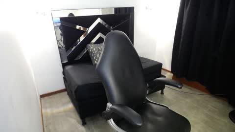 Snapshot of marianarojas_ chatting on 02.01.26 Mariana online show from 02.01.26