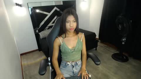 Snapshot of marianarojas_ chatting on 05.31.26 Mariana online show from 05.31.26
