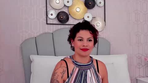 Snapshot of marianasanz chatting on 03.01.25 Mariana online show from 03.01.25