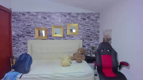 Snapshot of marianaxxx__ chatting on 12.04.24 Mariana online show from 12.04.24