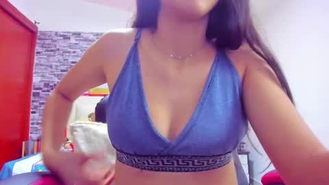 Snapshot of marianaxxx__ chatting on 12.13.24 Mariana online show from 12.13.24