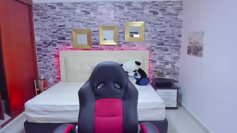 Snapshot of marianaxxx__ chatting on 03.12.25 Mariana online show from 03.12.25