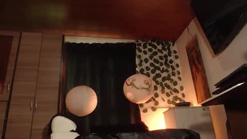 Snapshot of mariangel_tattooed_barbie chatting on 10.17.25 mariangel_tattooed_barbie online show from 10.17.25