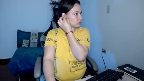 Snapshot of marianna__777 chatting on 10.19.25 Mariana online show from 10.19.25