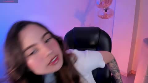 Marianne  online show from 09.28.25