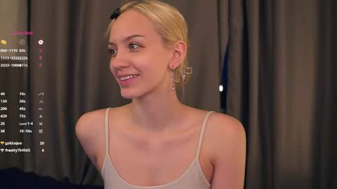 Snapshot of mariannsullivant chatting on 06.10.26 Rachel online show from 06.10.26
