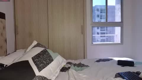 Snapshot of marianthonia1 chatting on 12.19.25 Antonia online show from 12.19.25