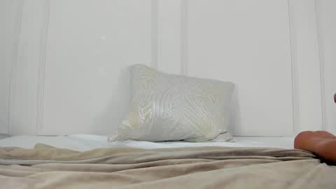 Snapshot of mariapettit chatting on 01.23.25 Maria Pettit online show from 01.23.25