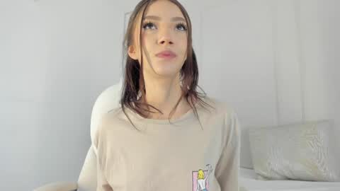 Snapshot of mariapettit chatting on 01.24.25 Maria Pettit online show from 01.24.25