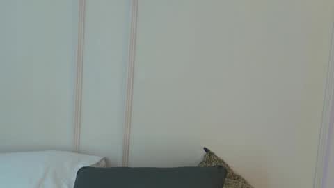 Snapshot of mariapettit chatting on 11.06.25 Maria Pettit online show from 11.06.25