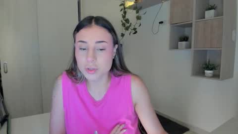 Snapshot of mariascarlett chatting on 11.10.25 mariascarlett online show from 11.10.25