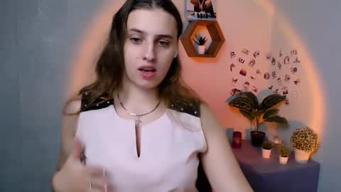 Snapshot of mariatess_ chatting on 10.14.25 Mariia online show from 10.14.25