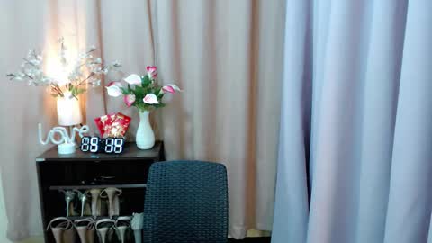 Snapshot of mariatransgracia chatting on 09.29.25 Maria online show from 09.29.25