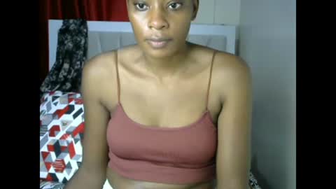 Snapshot of maribellah1 chatting on 12.02.24 Pauline online show from 12.02.24