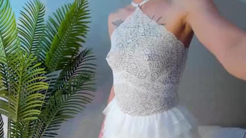 Snapshot of maribett chatting on 10.08.25 Masha online show from 10.08.25