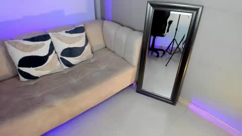 Snapshot of marie_bass chatting on 02.04.26 marie_bass online show from 02.04.26