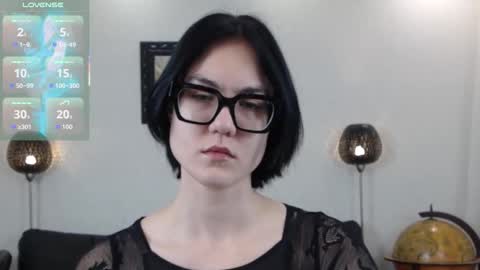 Snapshot of marie_fitch chatting on 11.15.25 Marie Fitch online show from 11.15.25