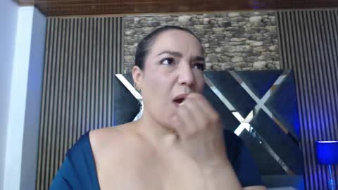 marie_hss online show from 11.18.25