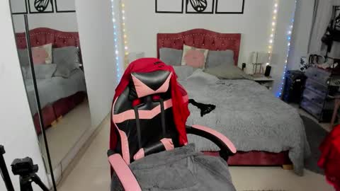 Snapshot of marie_mature chatting on 10.01.25 marie online show from 10.01.25