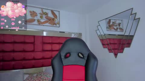 Snapshot of marieetaylor chatting on 02.12.26 Mariee online show from 02.12.26