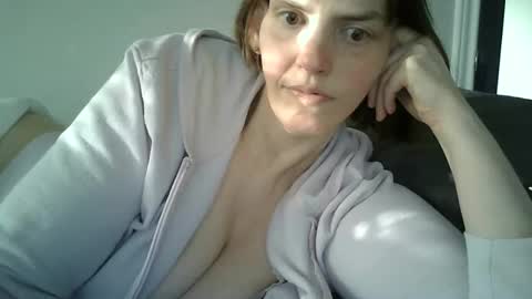 Mariejojo online show from 12.02.25