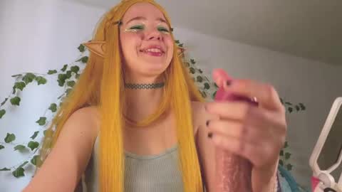 Mariel Gold online show from 04.18.26