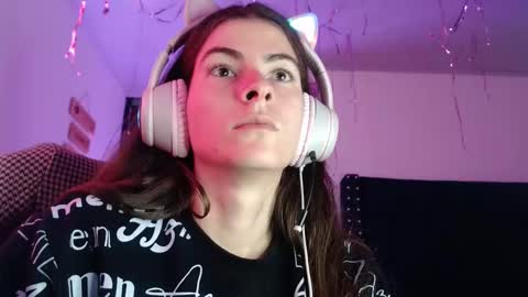 Snapshot of mariel_sins21 chatting on 01.04.25 Mariie online show from 01.04.25