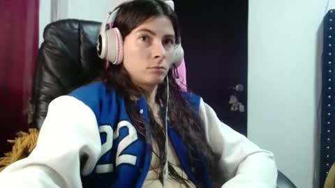 Snapshot of mariel_sins21 chatting on 02.12.25 Mariie online show from 02.12.25