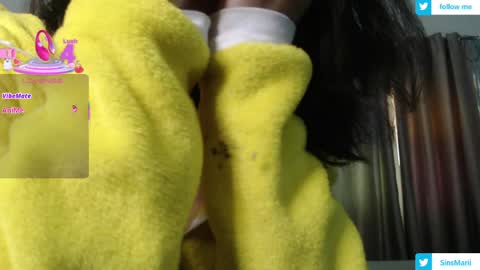 Snapshot of mariel_sins21 chatting on 05.23.26 Mariie online show from 05.23.26
