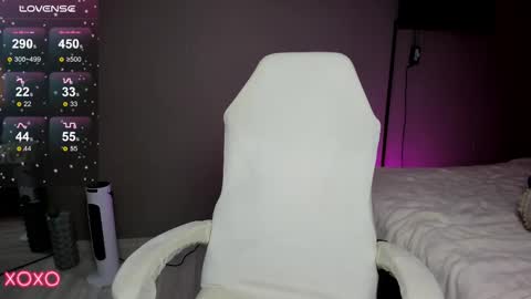 Snapshot of mariella__adams chatting on 10.09.25 Maria online show from 10.09.25