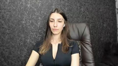 marielleanker online show from 09.19.25