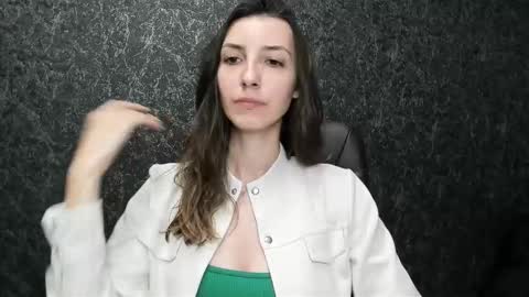 Snapshot of marielleanker chatting on 09.27.25 marielleanker online show from 09.27.25