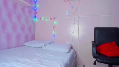 Marie online show from 12.21.24