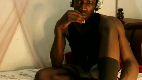 Snapshot of marietabro chatting on 05.31.26 marietabro online show from 05.31.26