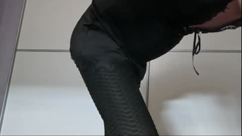 Snapshot of mariets420 chatting on 10.18.25 mariets420 online show from 10.18.25