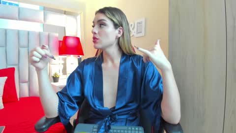mariiahneedles online show from 01.08.25