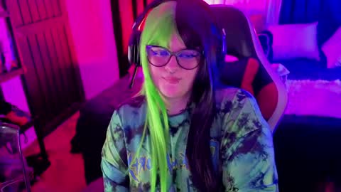 mariiana_velezz online show from 04.16.26