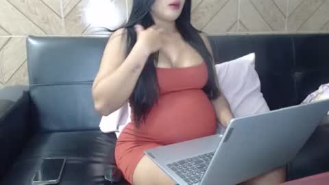 Mari Luz online show from 10.08.25