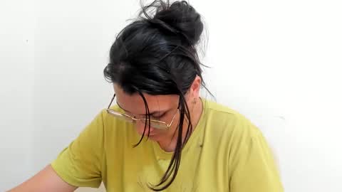 Snapshot of marilyn_garcia chatting on 09.17.25 MARILYN SEXY online show from 09.17.25