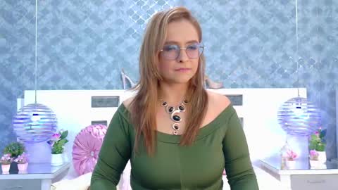 Marilyn Vega online show from 09.19.25