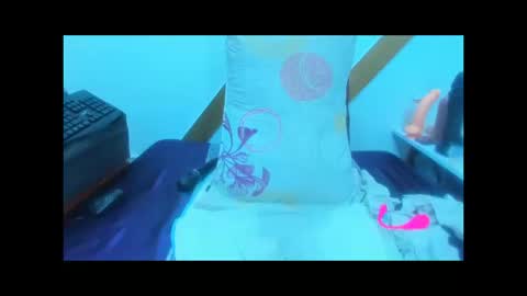 Snapshot of marilynwett chatting on 10.18.25 marilynwett online show from 10.18.25