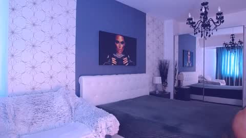 Snapshot of marimais chatting on 01.27.25 Mary Mais online show from 01.27.25