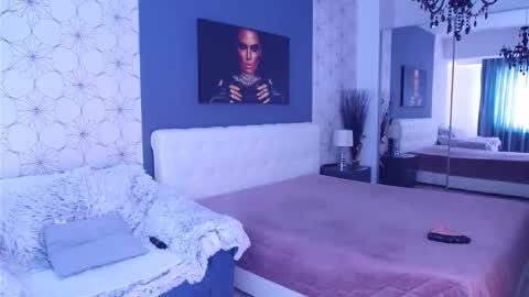 Snapshot of marimais chatting on 10.10.25 Mary Mais online show from 10.10.25