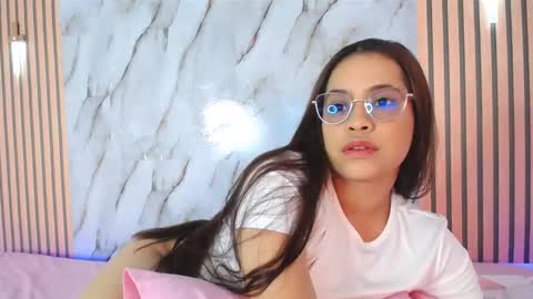 Marinella16 online show from 11.24.25