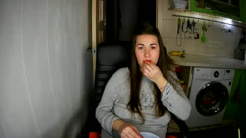 MarinettaQhot online show from 12.26.24