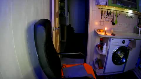 MarinettaQhot online show from 12.28.24