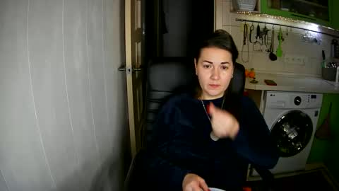 MarinettaQhot online show from 12.29.24