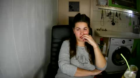 MarinettaQhot online show from 01.20.25