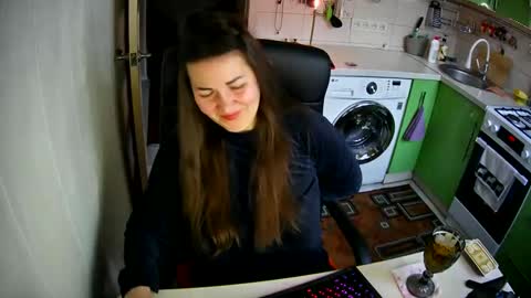 MarinettaQhot online show from 02.16.25